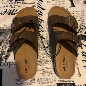 Footbed sandals (Birkenstock’s)